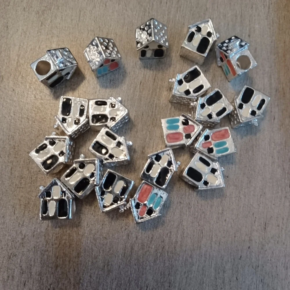 20 Multicolored House Charm Beads Jewelry - Picture 1 of 6